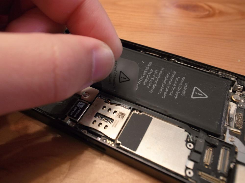 IPhone battery replace 25