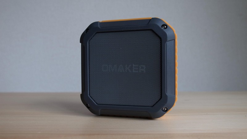 Omaker M4 bluetooth speaker