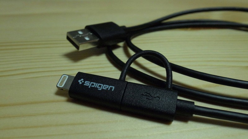 Spigen C21 Lightning micro USB ケーブル