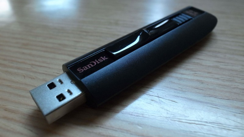 高速USBメモリ「SanDisk Extream USB 3.0」ってどんだけ速いのさ?