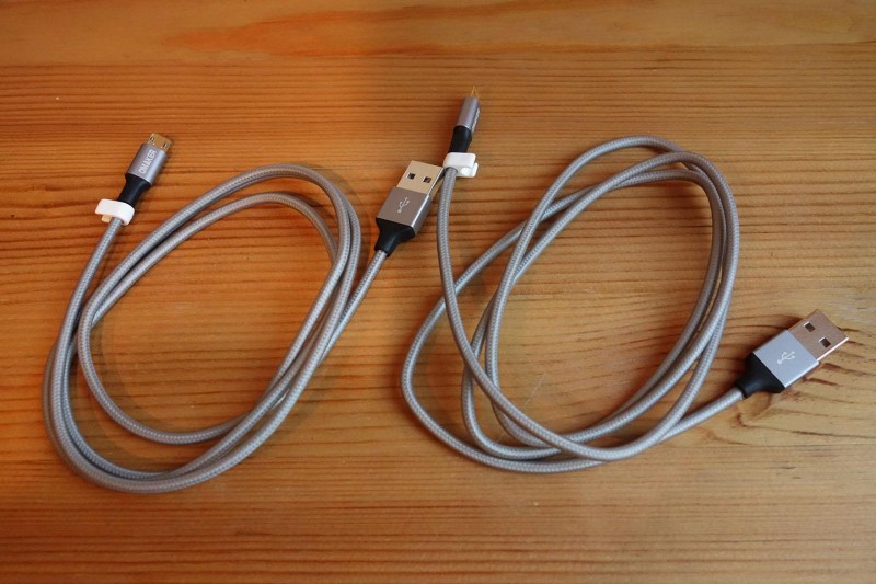 omaker-reversible-usb-cable_01