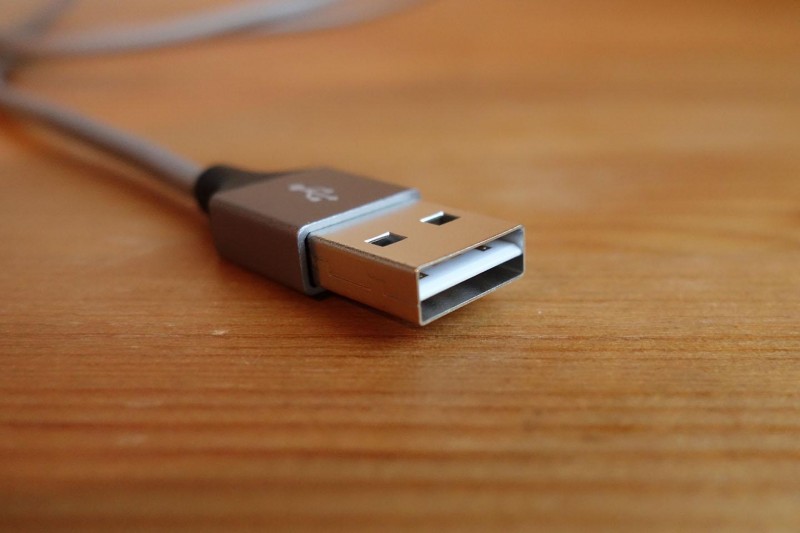 omaker-reversible-usb-cable_02