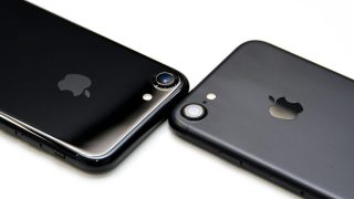 iPhone 7 ブラック / ジェットブラック 外観比較