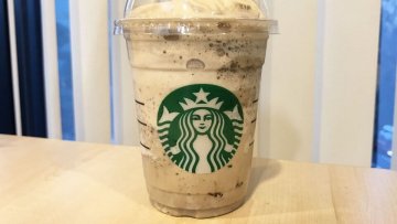 【スタバ】期間限定の「コーヒー & クリーム フラペチーノ with コーヒー クリーム スワール」が美味しい