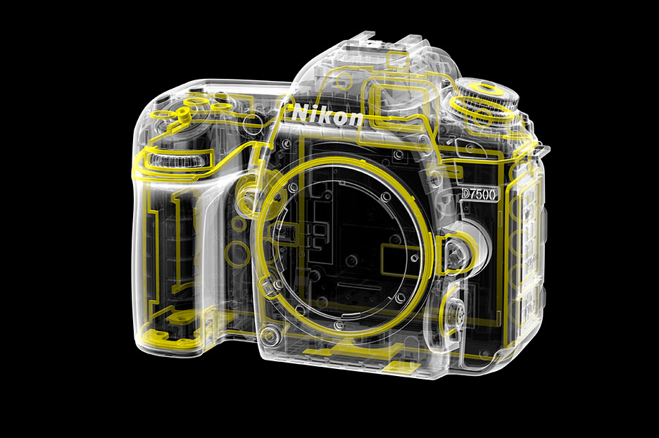 Nikon D7500 D7200 比較　スペック モノコック構造
