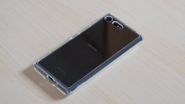 Xperia XZ Premium用ケースSpigen「ウルトラ・ハイブリッド」レビュー。MIL規格取得で耐衝撃性もバッチで背面のカスタマイズ可能なケース