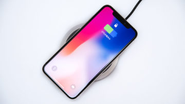 cheeroのワイヤレス充電器は見た目もよくて便利でめっちゃいい