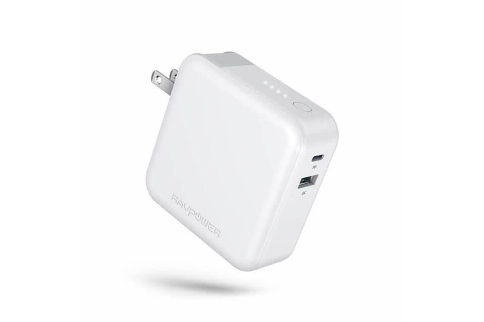 RAVPower、USB PD対応でACプラグ搭載のモバイルバッテリーを発売