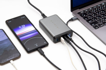 Satechi「75W デュアル Type-Cトラベルチャージャー」レビュー ノートPCとスマホ・タブを同時に急速充電できて便利