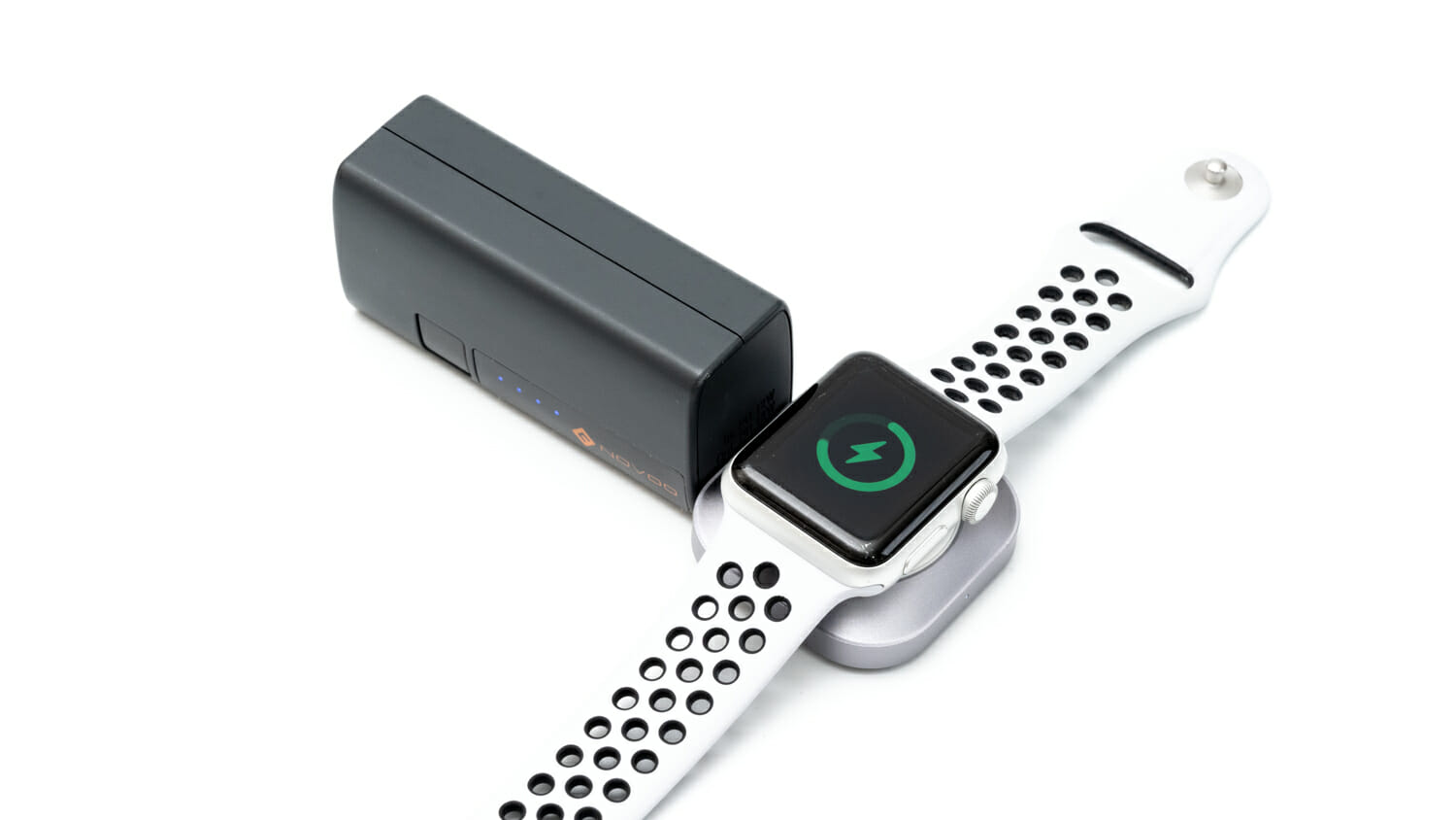 USB-C直挿しで持ち運びにも便利なSatechiのApple Watch充電ドックをレビュー