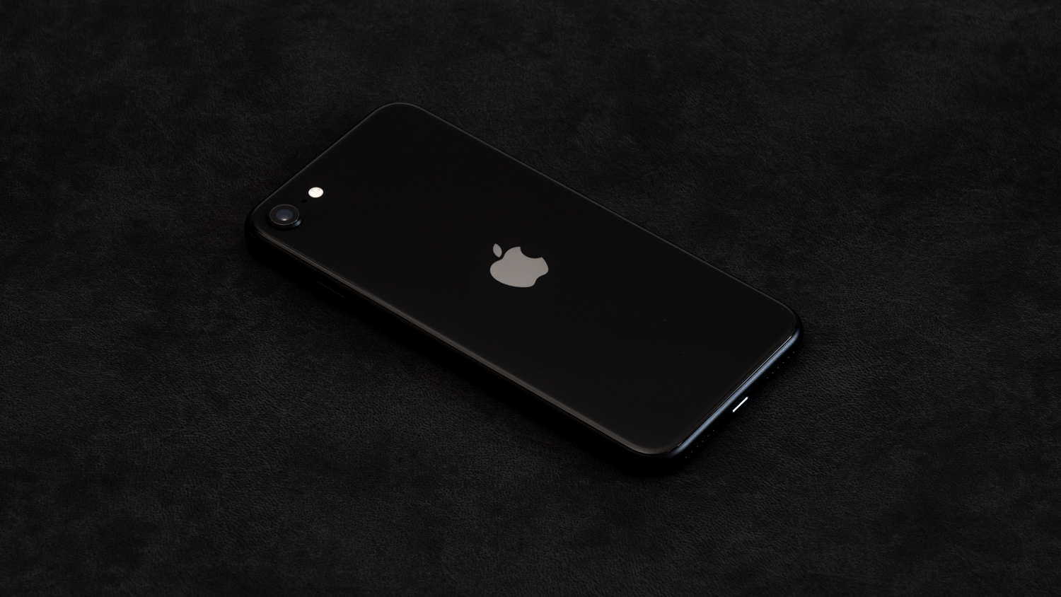 iPhone SE (2020) ブラック 開封・外観レビュー | でこにく
