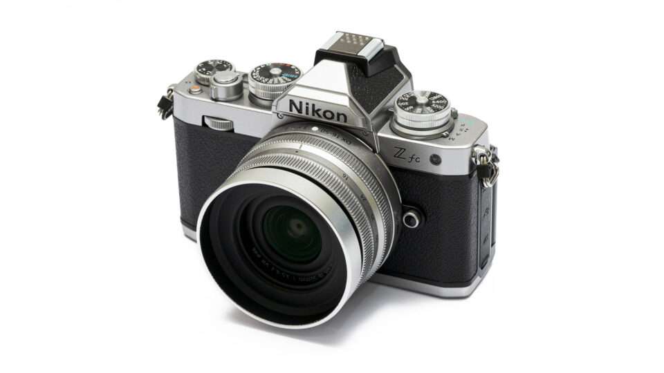 純正よりもオススメ！Nikon Z fcのキットレンズ「NIKKOR Z DX 16-50mm シルバー」用レンズフード