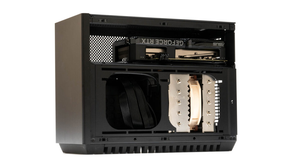 DAN Cases C4-SFXで組むコンパクトなゲーミングPC｜ビルド編