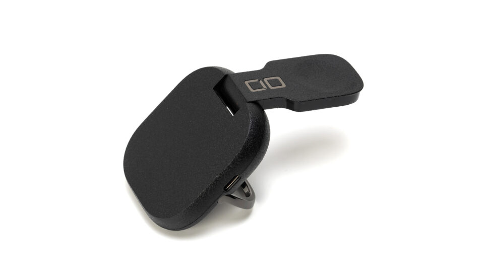 CIO NovaWave 3Way+ レビュー：iPhoneとApple Watchを同時に充電できるQi2対応2in1ワイヤレス充電器