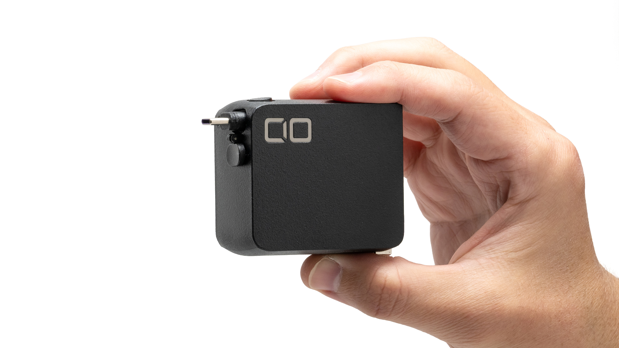 CIO NovaPort DUO II 45W2C Built in CORD REELレビュー：ケーブル内蔵で持ち運びに便利な45W充電器